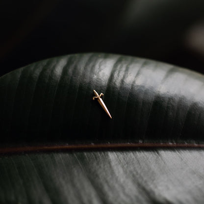 Saber 14k Gold Dagger Threadless End
